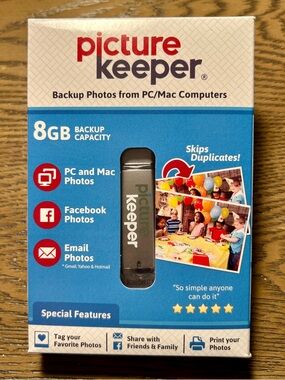 Picture Keeper 8GB Photo Backup USB Drive - New Sealed Box